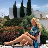 Super-class electro-ocular beauty Abigail Royston 她 eyes 睛 not required to be charged....