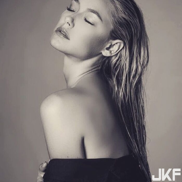 Matilda Andersson  笑起來有光的美女 眼睛像磁鐵一樣好吸引人 3th image