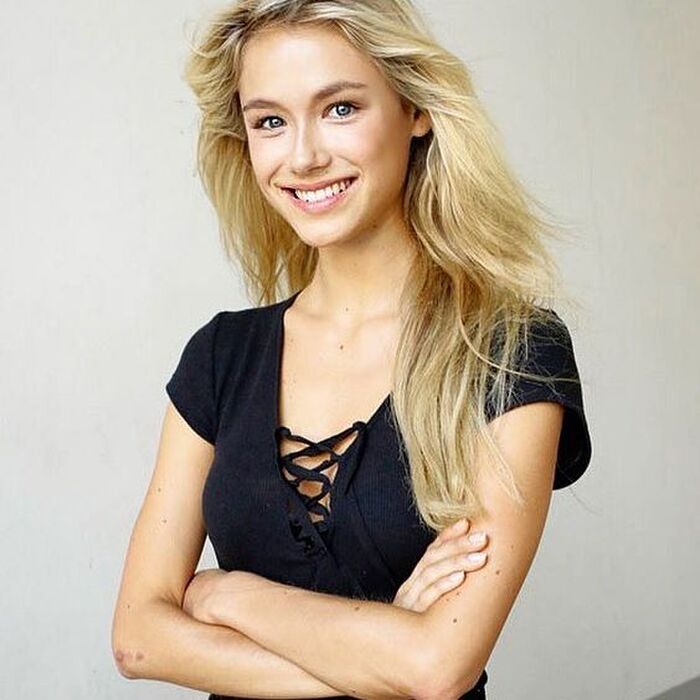 Matilda Andersson  笑起來有光的美女 眼睛像磁鐵一樣好吸引人 8th image