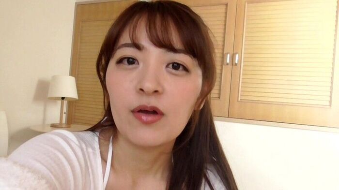 The revived Saki Yanase performs gravure with asa gei! I was promoting in the video that shakes the big tits! 15th image