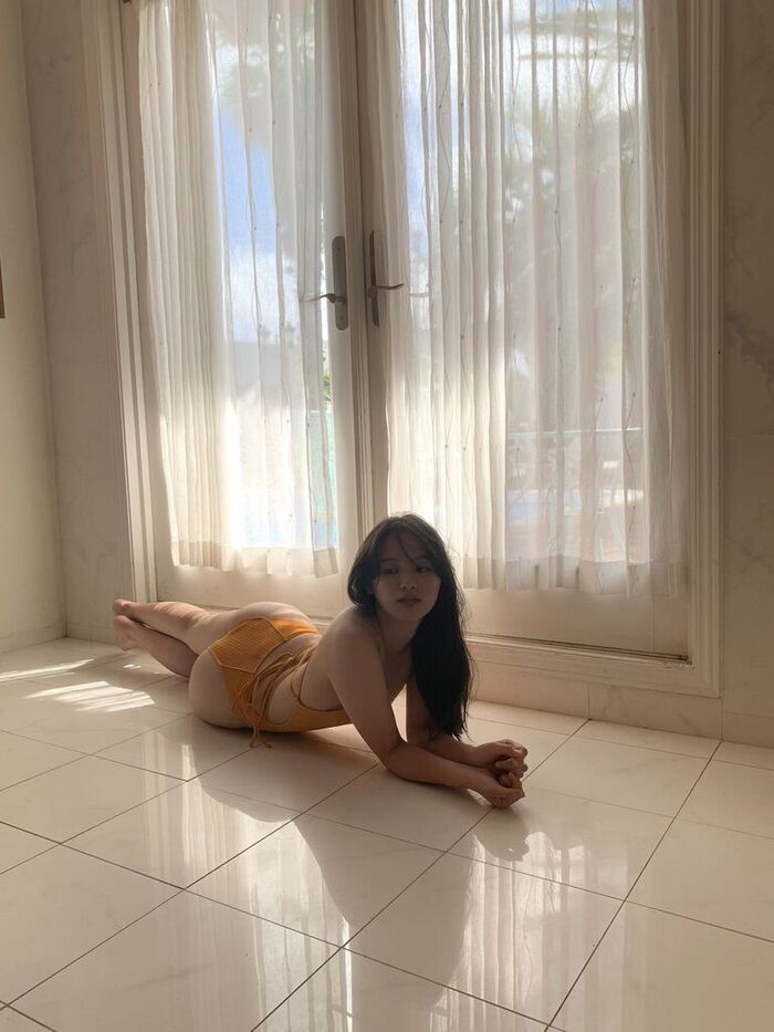 Amazing facial deviation value, Saki Hatano, big ass show off! The unbalanced big ass of the swimsuit gravure image is really amazing! 20th image