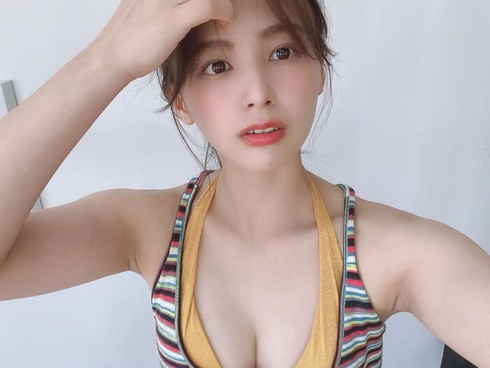 Amazing facial deviation value, Saki Hatano, big ass show off! The unbalanced big ass of the swimsuit gravure image is really amazing! 28th image