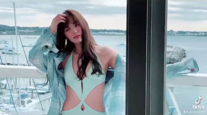 Amazing facial deviation value, Saki Hatano, big ass show off! The unbalanced big ass of the swimsuit gravure image is really amazing! 8th image