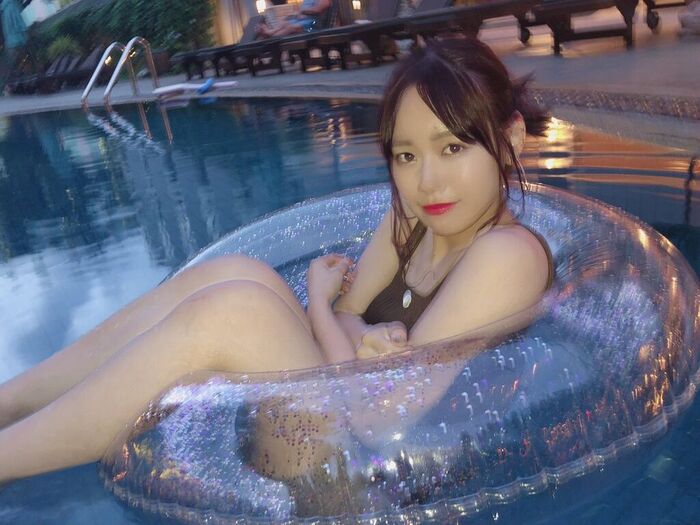 AKB48 Team 8 Hatbe Arina Shocks Bikini Swimsuit! '48G photo collection selection event' pred with style preeminent white bikini appearance image! 9th image